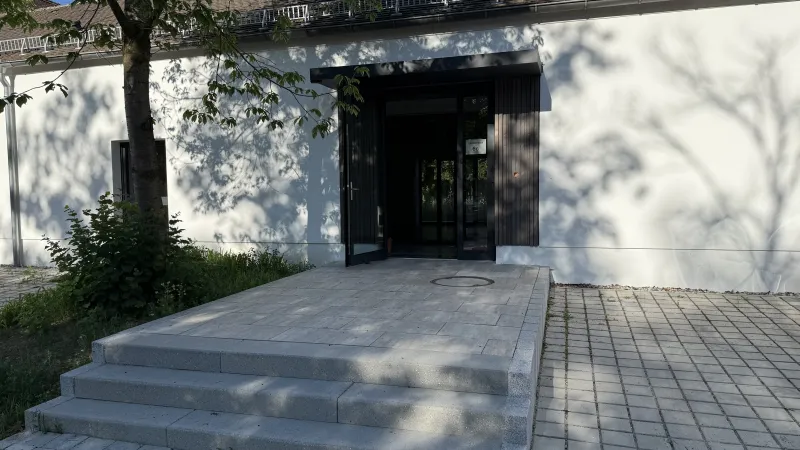Hochwertige Bürofläche Erdgeschoss mit Terrasse